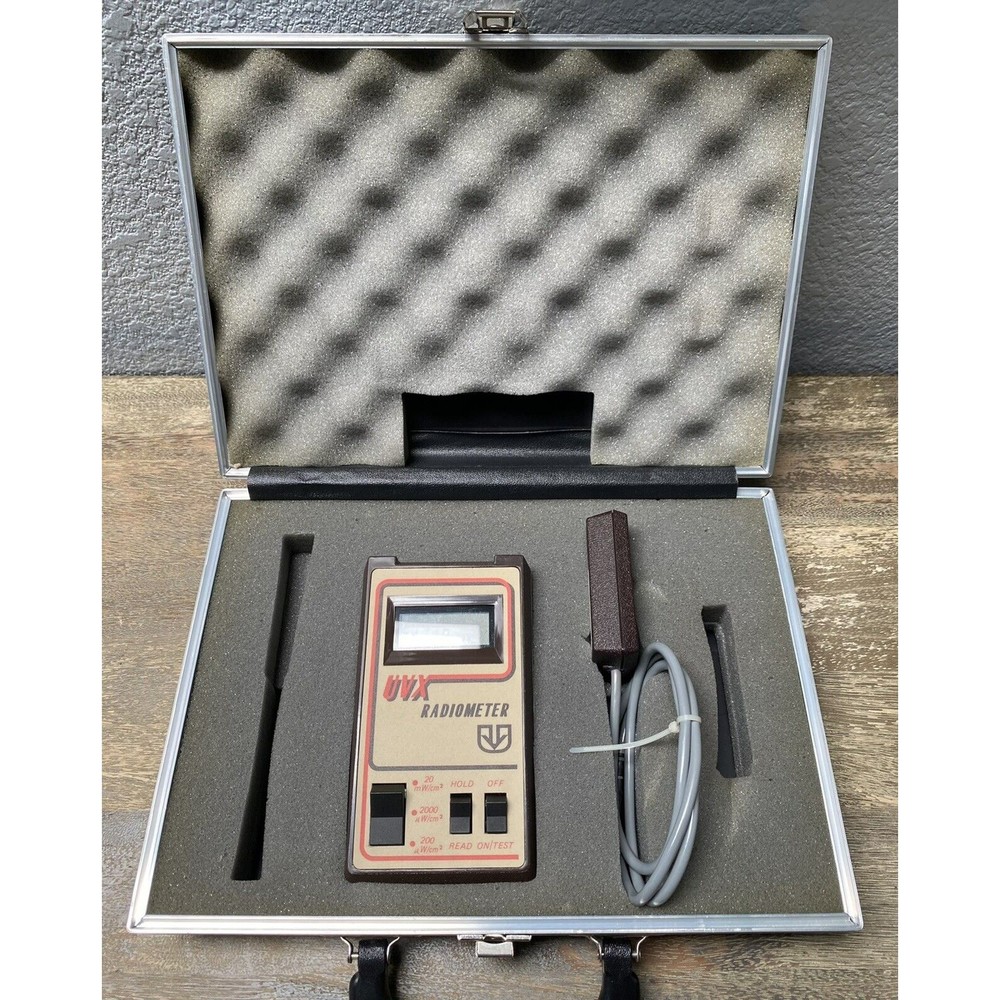 UVP Model UVX Portable Digital Radiometer W/ UVX-25 Wired Sensor & Original Case
